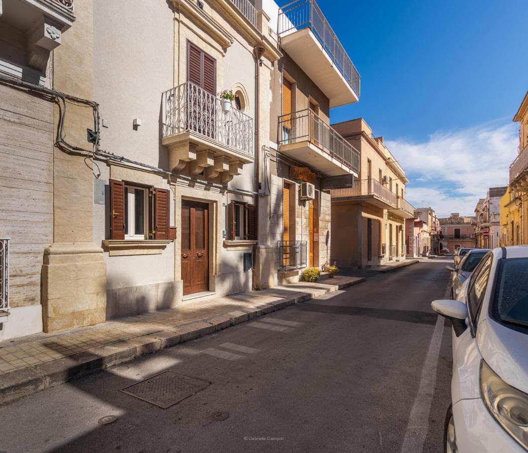 Dimora Tre Soli Avola Bagian luar foto